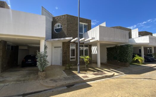 Casa urbanizacion , Magestic Village